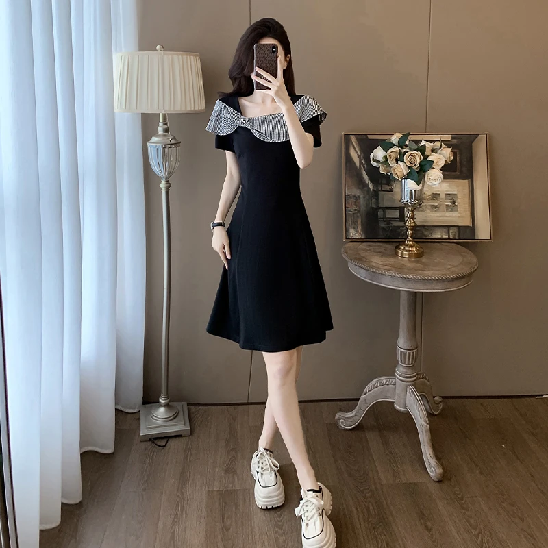 黑色方领连衣裙夏季轻奢高级感夏天裙子小众设计感法式气质小黑裙