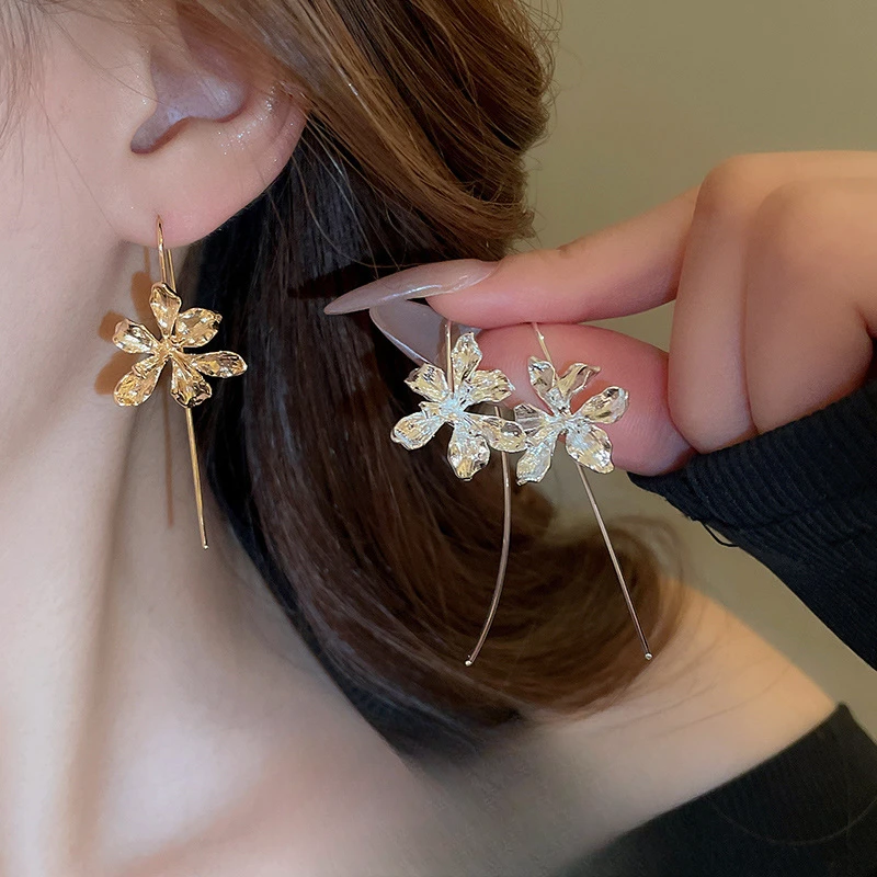 合金耳饰 宫廷鸢尾花耳钩女生2025新款爆款高级感耳环气质耳饰