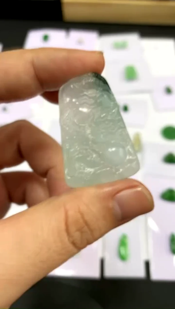 【闪购商品】定制翡翠未镶嵌龙牌