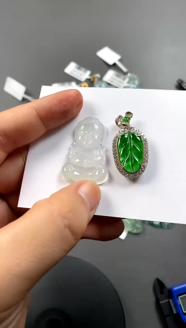 【闪购商品】定制翡翠未镶嵌宝宝佛金扣+银镶叶子