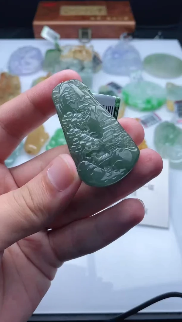 【闪购商品】翡翠吊坠(不含链)未镶嵌184