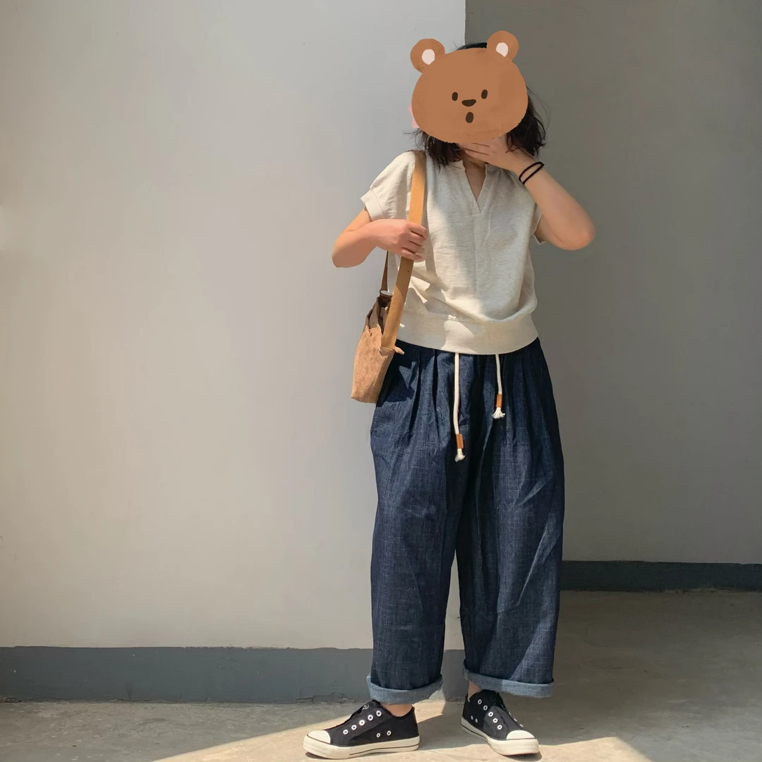 好俏皮小v领短袖卫衣