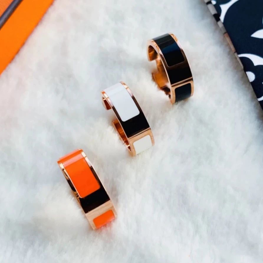 钛钢珐琅戒指 高级轻奢字母珐琅戒指0693