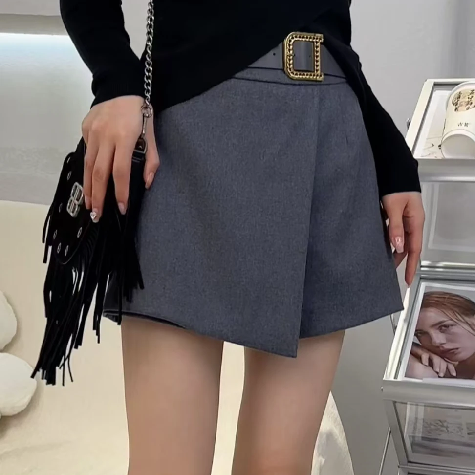 MEIJIAODIAN2024秋冬新款 网红显瘦毛昵高腰短裤