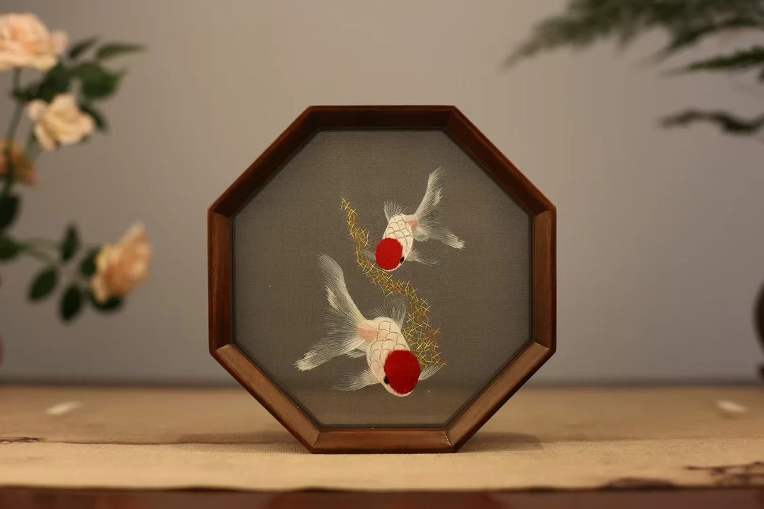 手工苏绣十五公分画心双面绣台屏胡桃木摆件国风伴手礼