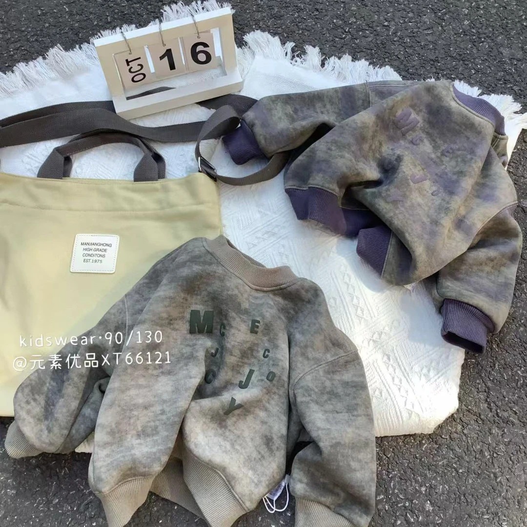 R2-4。66121橘子冬款一体绒男童潮流个性圆领卫衣