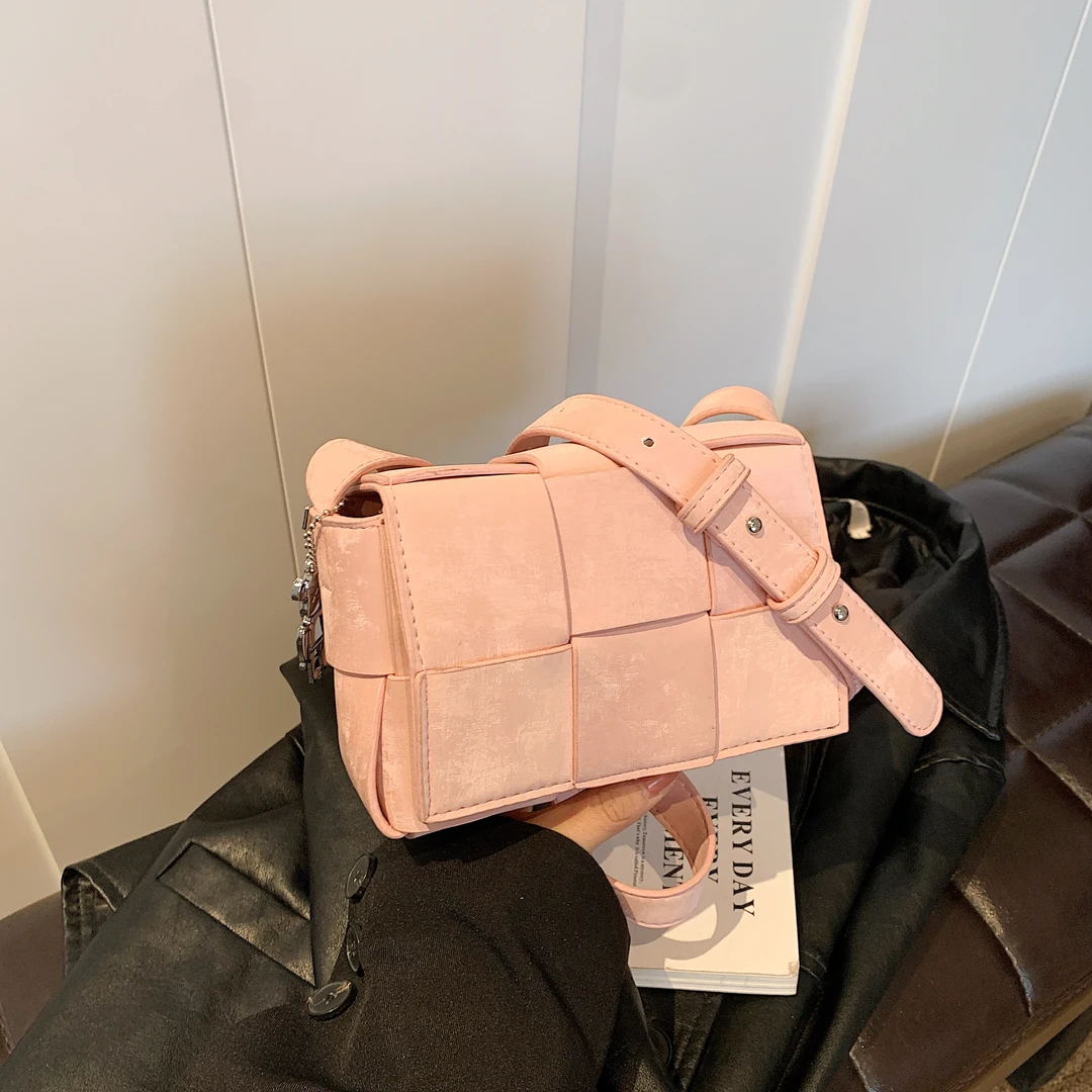 【宠粉专属】带挂件新款小方包拼接单肩斜挎包潮时尚6557