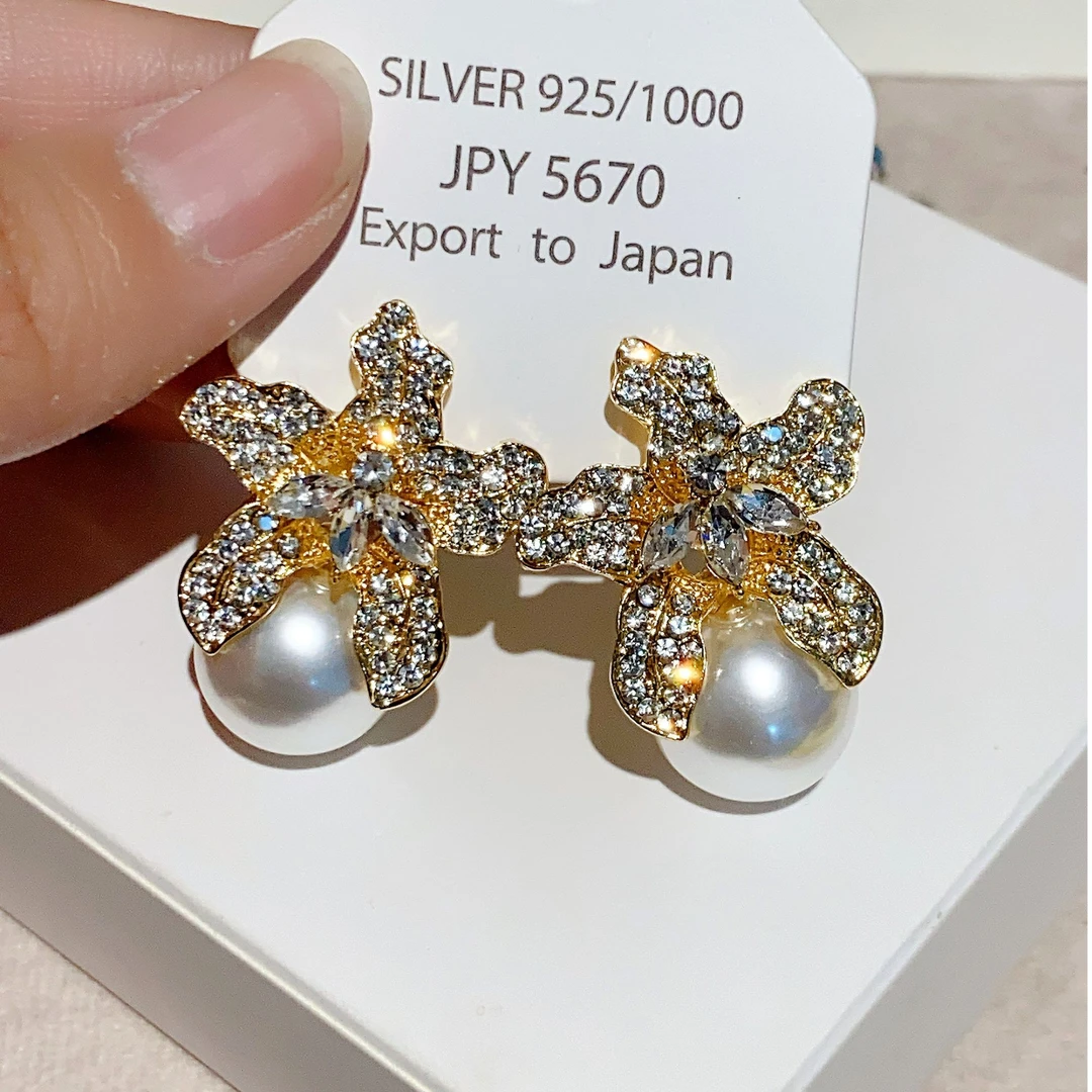 铜合金仿珍珠耳饰 气质夸张百搭耳钉花朵珠珠耳环z142