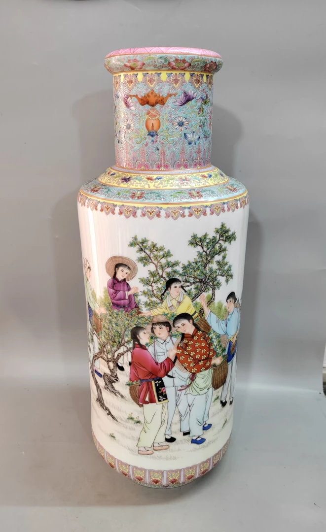 手绘粉彩大花瓶高60厘米