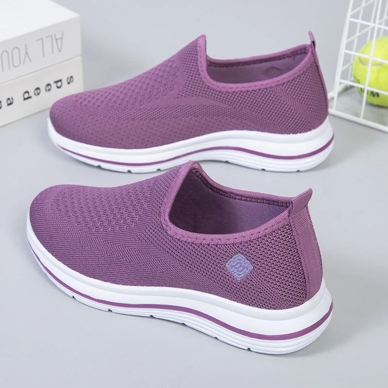 夏季新款老北京布鞋女软底不累脚老人鞋透气网面健步中老年妈妈鞋