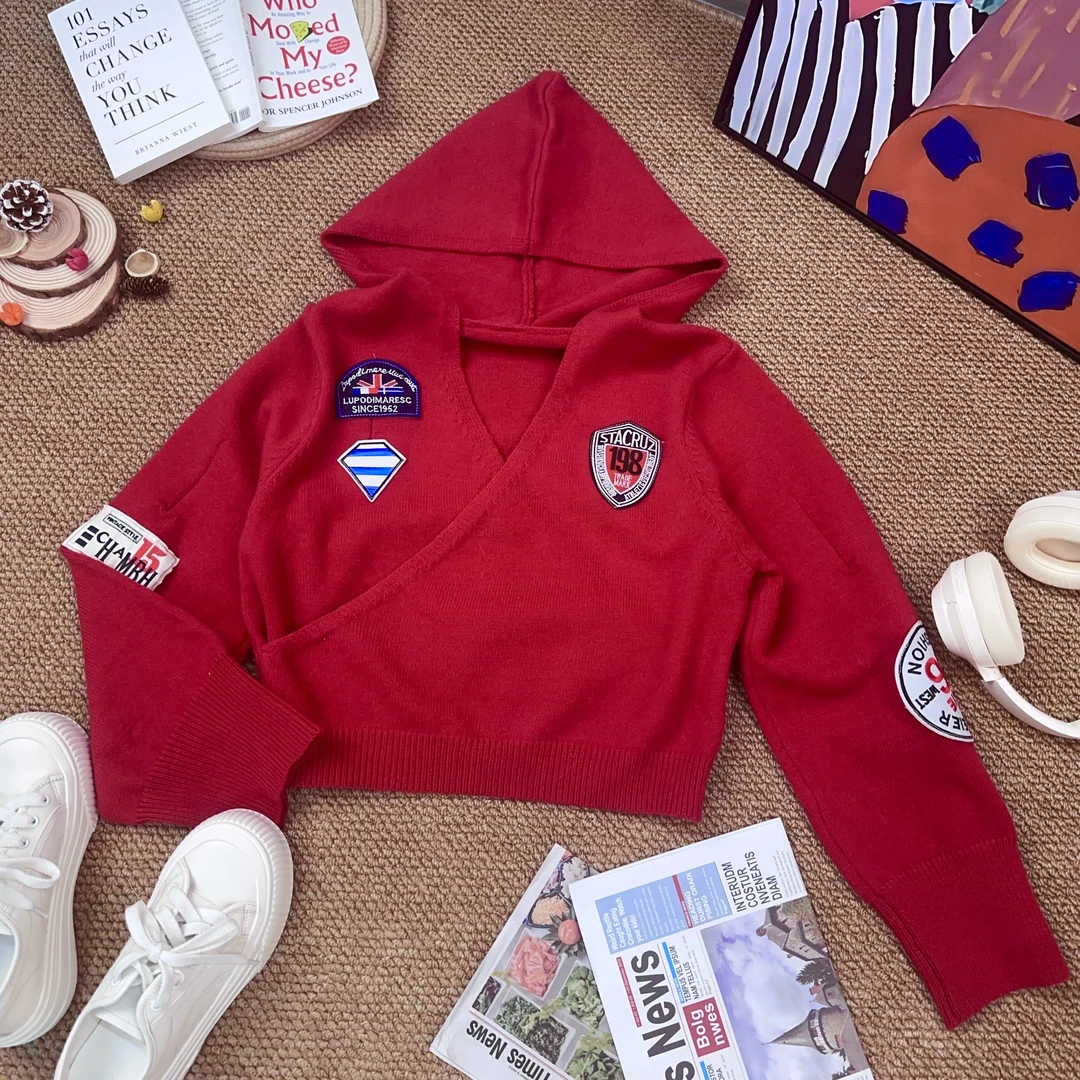 2024秋冬新款时尚休闲卡通刺绣纯色连帽毛衣针织长袖7724