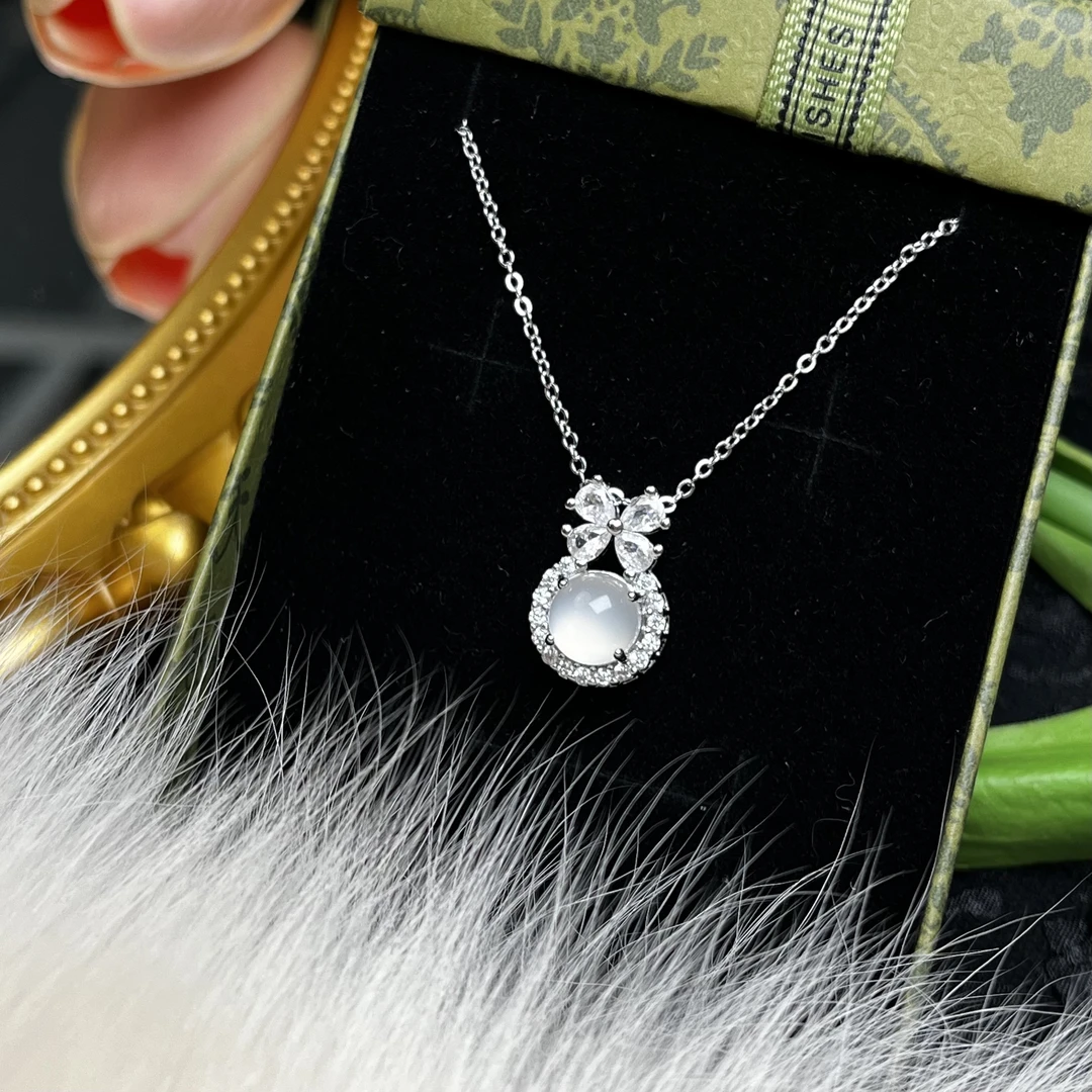 玛瑙玉髓在逃公主白冰镶嵌款