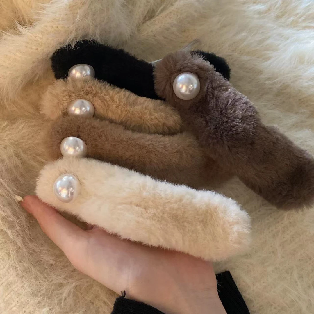 法式毛绒珠珠鸭嘴夹高级感优雅盘发抓夹鲨鱼夹发夹女秋冬发卡时尚