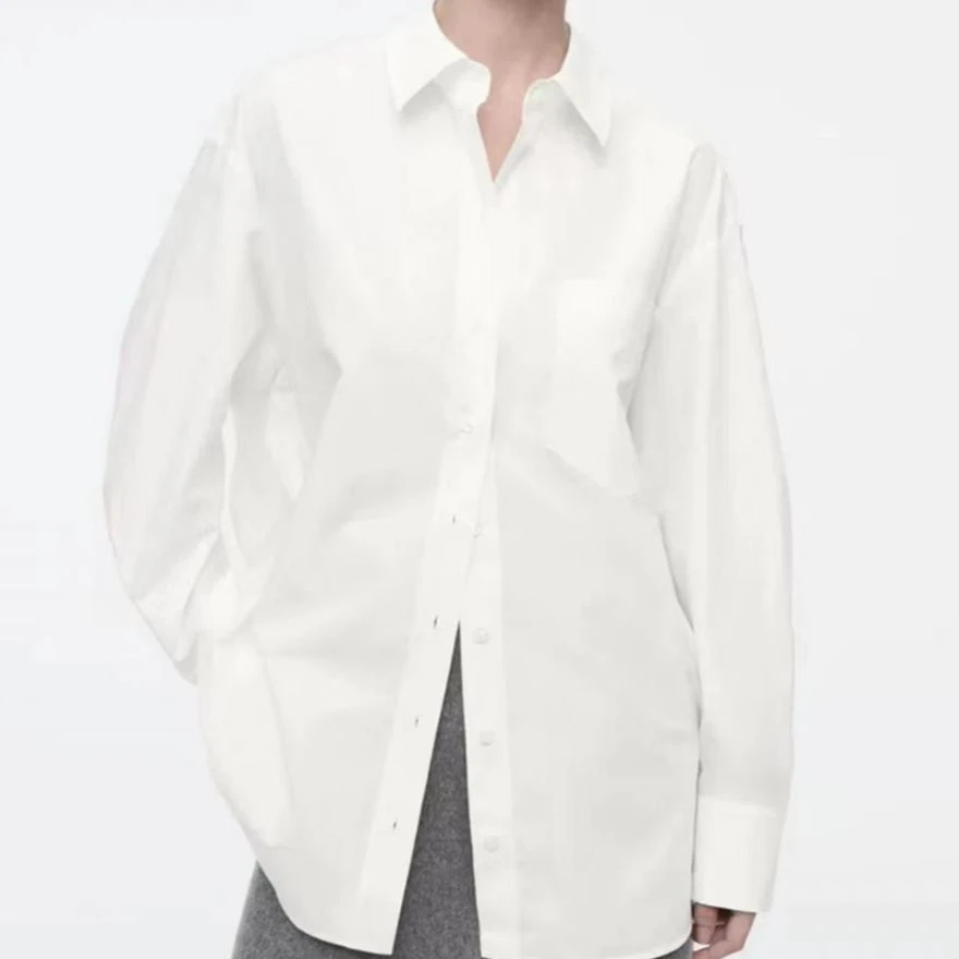 诗妮歌2024秀场款【冰川璞玉】衬衫给的舒适感 莱赛尔天丝休闲衬衫