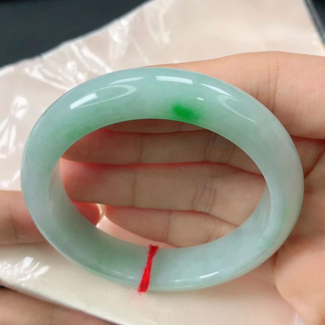 翡翠手镯未镶嵌圈口53