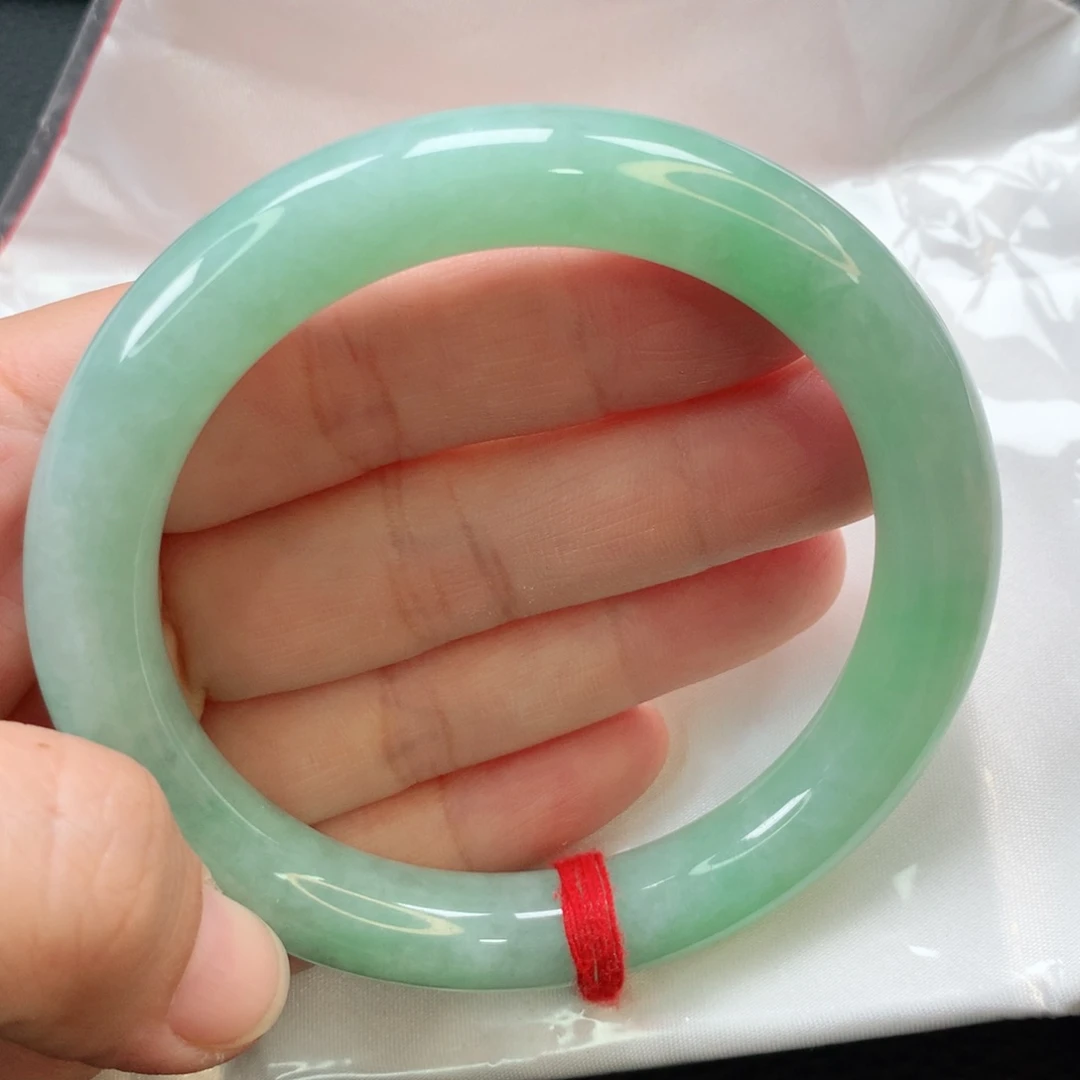翡翠手镯未镶嵌60圆