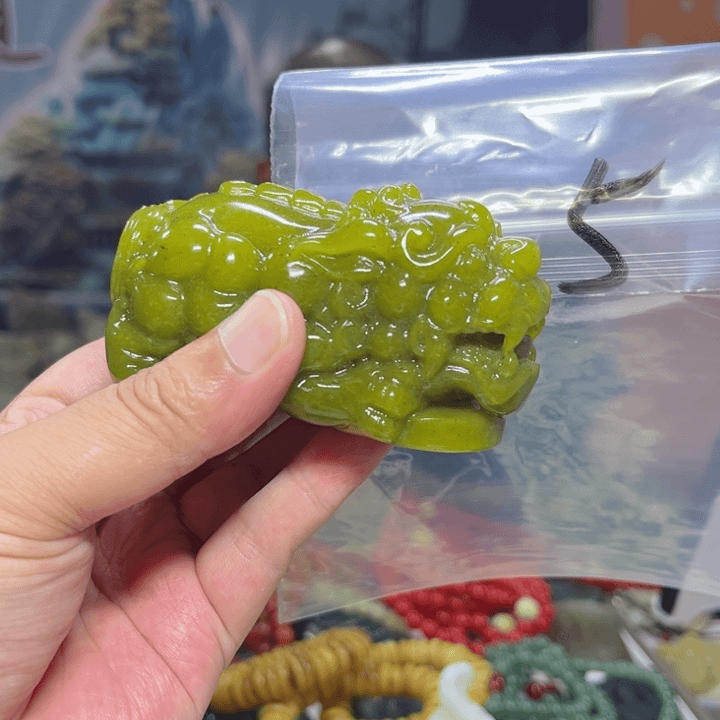 蛇纹石玉手把件未镶嵌诚***道