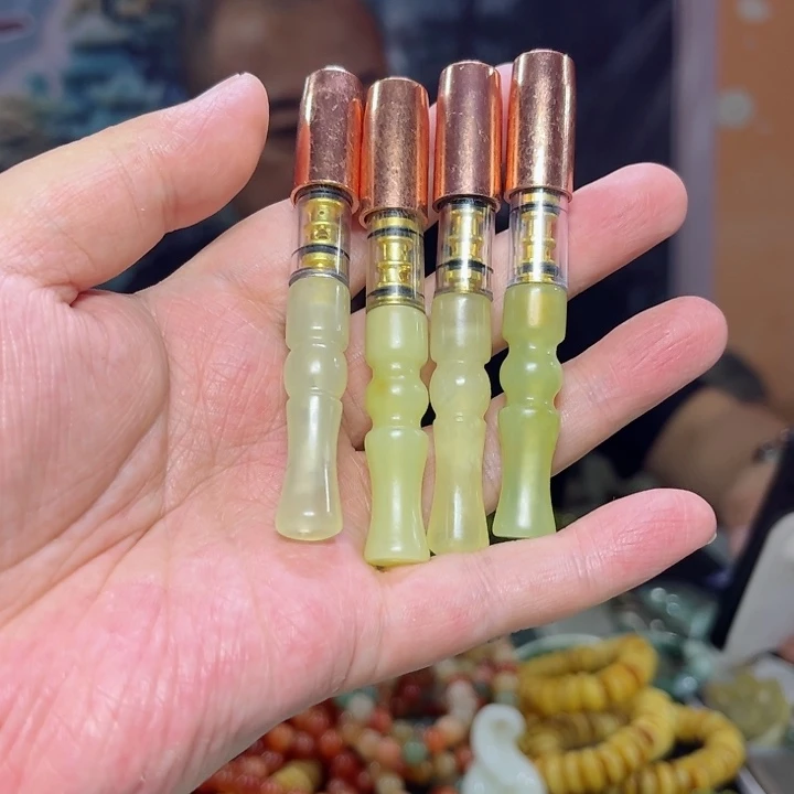 蛇纹石玉烟嘴未镶嵌