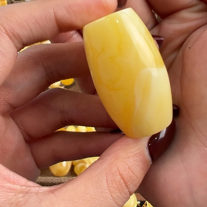 琥珀裸石未镶嵌蜜蜡