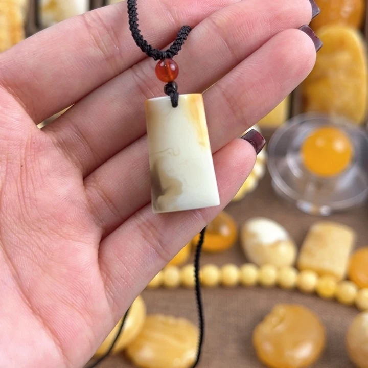 琥珀裸石未镶嵌蜜蜡