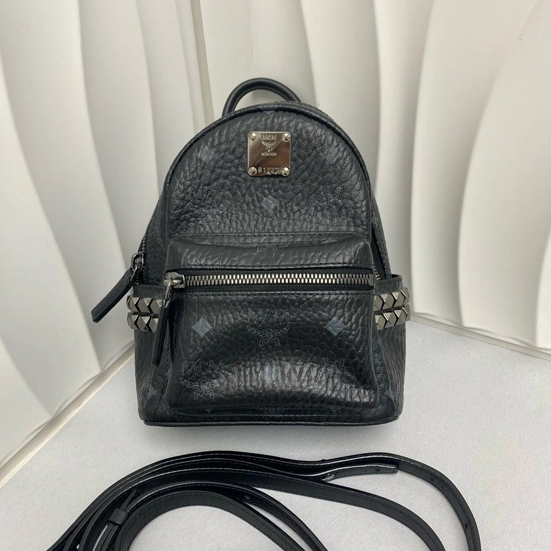 95新 MCM mcm超迷你双肩包 铆钉款 黑色8770900