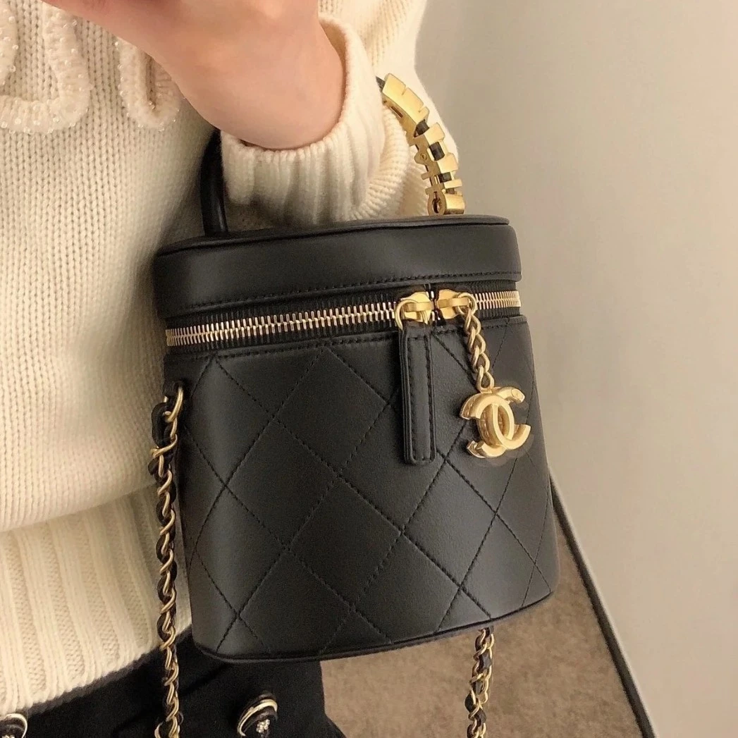 99新 Chanel/香奈儿 女包金扣珍珠手柄水桶包30开 单肩包 9001802