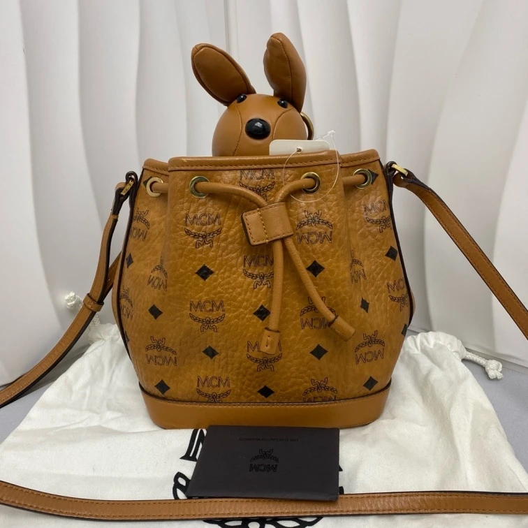 95新 MCM MCM 兔子包 水桶包 单肩包 8467026