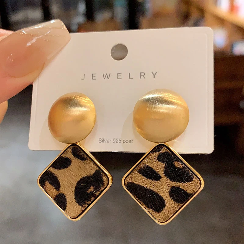 铜合金亚克力耳饰 2024年秋冬新款复古几何方形小众设计气质高级
