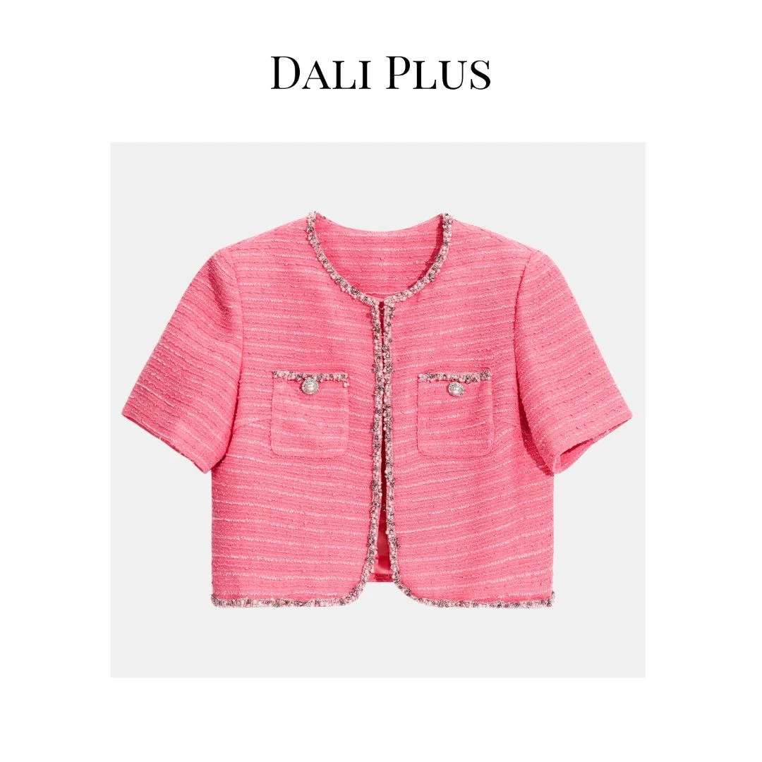 DALI PLUS时髦亮眼吸睛珠带包边 玫粉色小香风外套-23T-02102