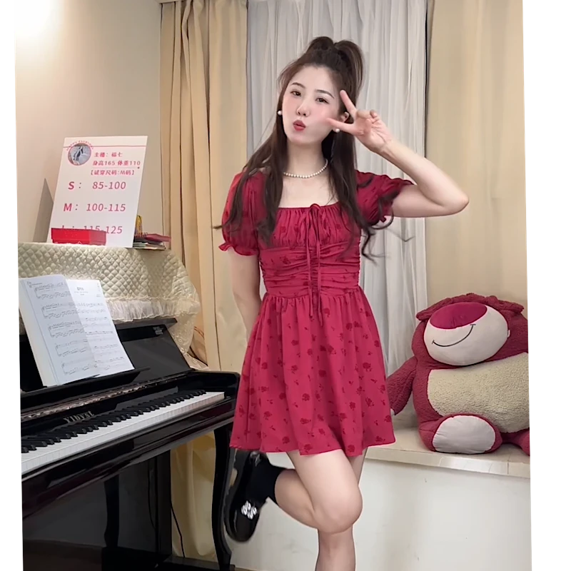福七oni甜美显白短款碎花裙2023夏季新款方领绑带收腰显瘦连衣裙
