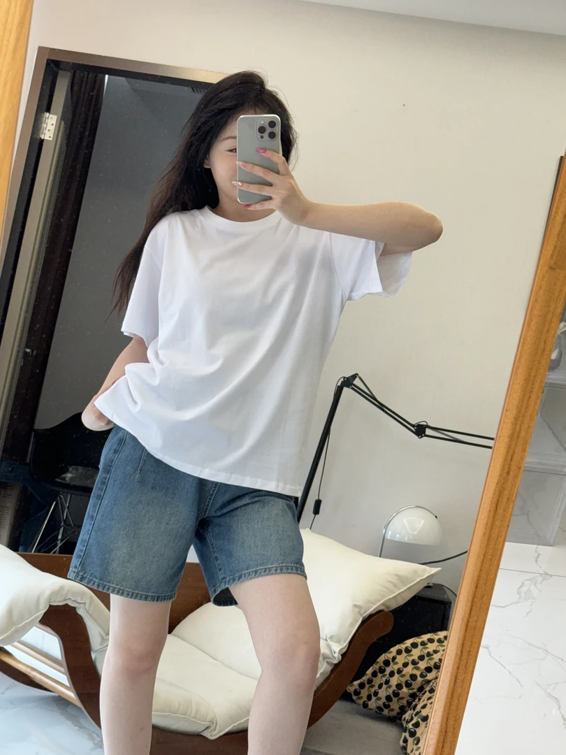 新款夏季简约百搭纯白T恤休闲短袖女宽松圆领遮肉显瘦清爽T