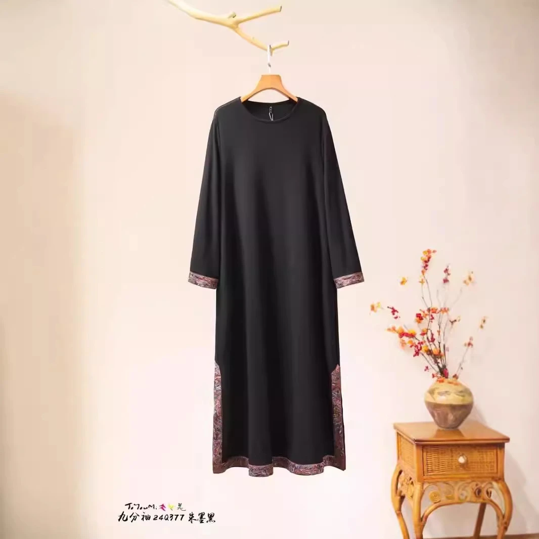 楚馨秋装新款民族风针织长款连衣裙圆领刺绣黑色中袖打底裙长裙