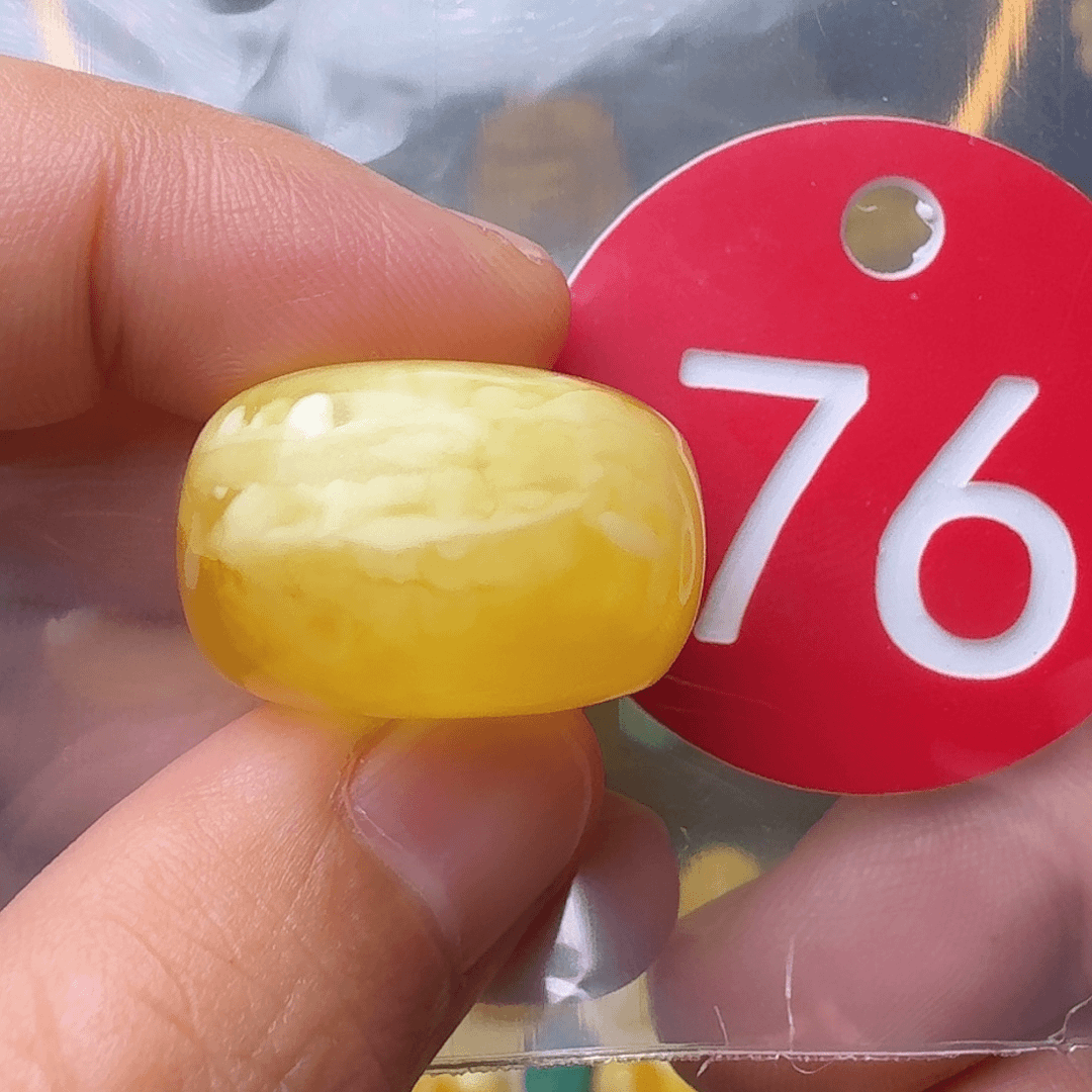 蜜蜡裸石未镶嵌23m m