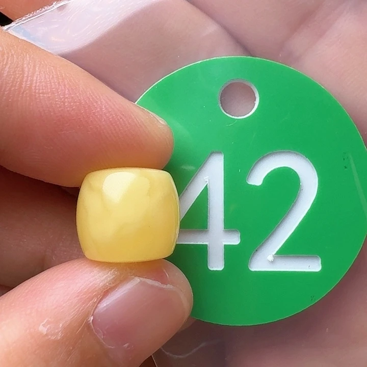 蜜蜡裸石未镶嵌11.5m m