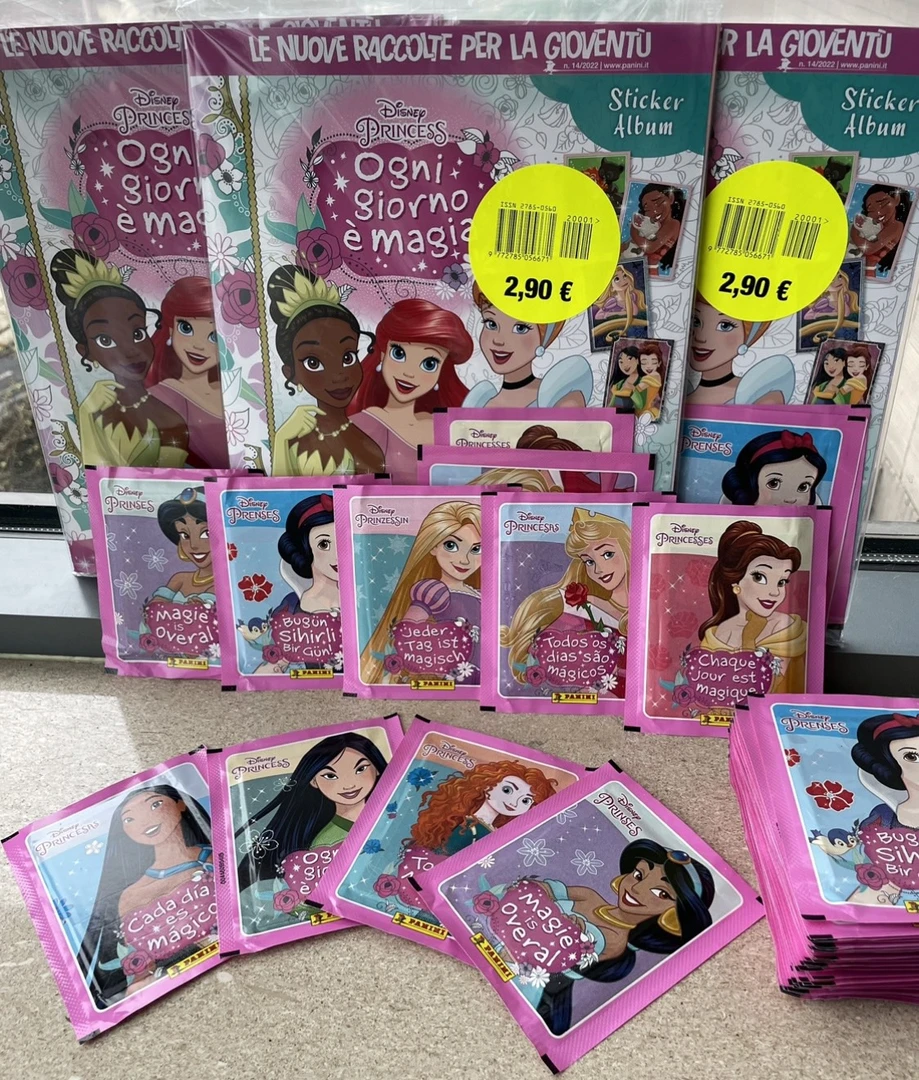 2022年panini迪士尼公主贴纸