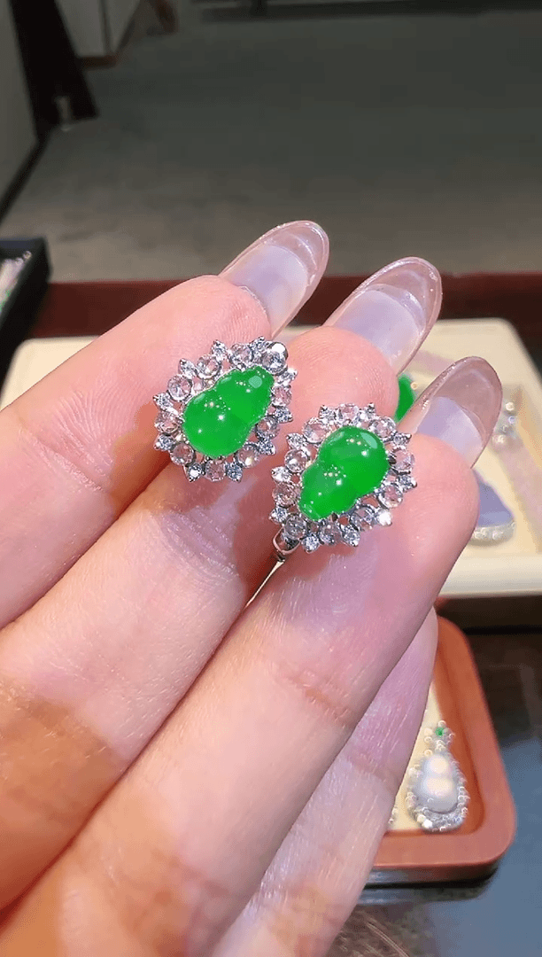 【闪购商品】翡翠耳饰18K金镶嵌翡翠