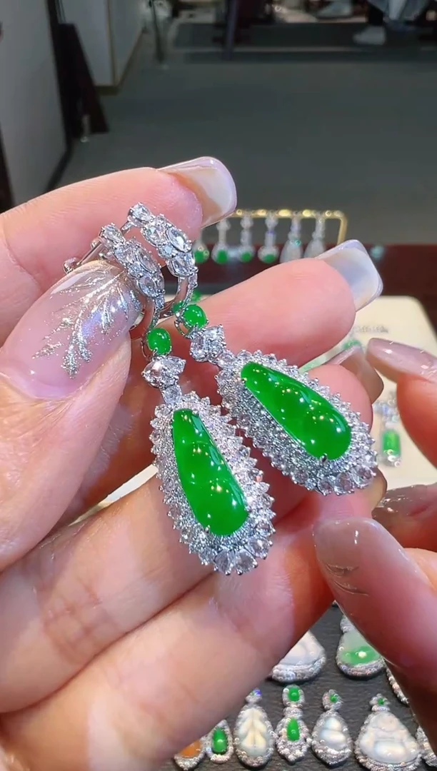 【闪购商品】翡翠耳饰18K金镶嵌翡翠