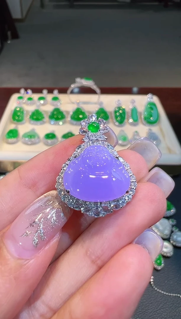 【闪购商品】翡翠吊坠(不含链)18K金镶嵌翡翠