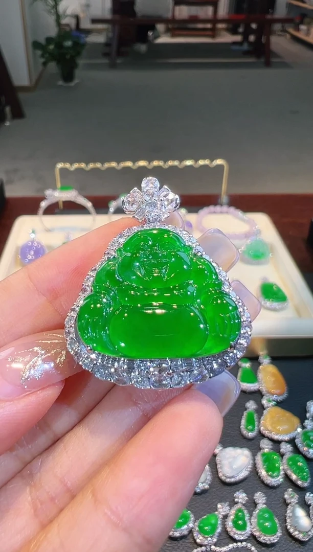 【闪购商品】翡翠吊坠(不含链)18K金镶嵌翡翠