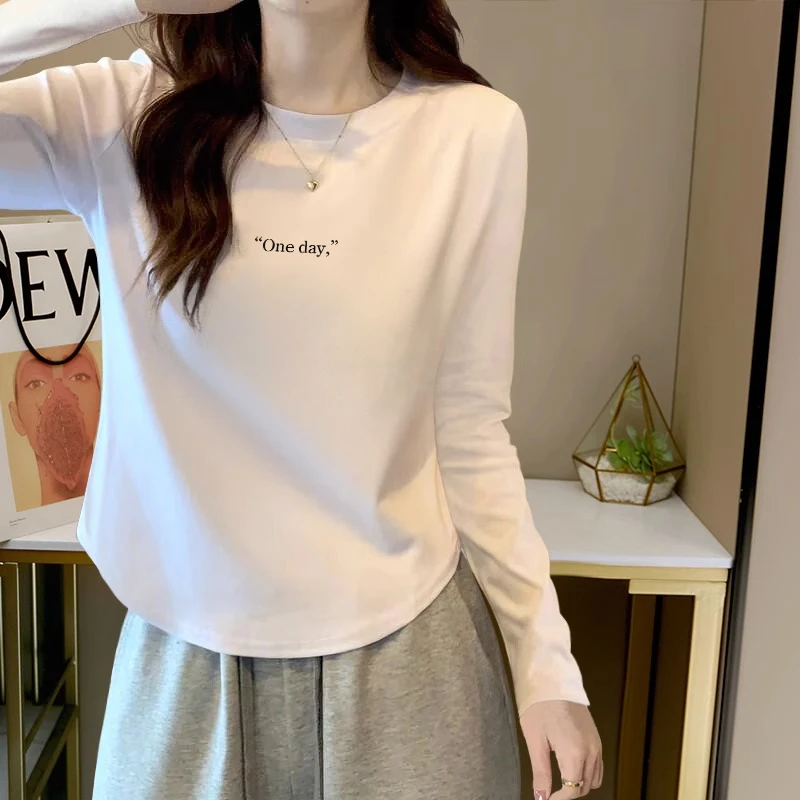 白色字母内搭长袖打底衫短款秋衣女外穿2025春款正肩长袖T恤女款