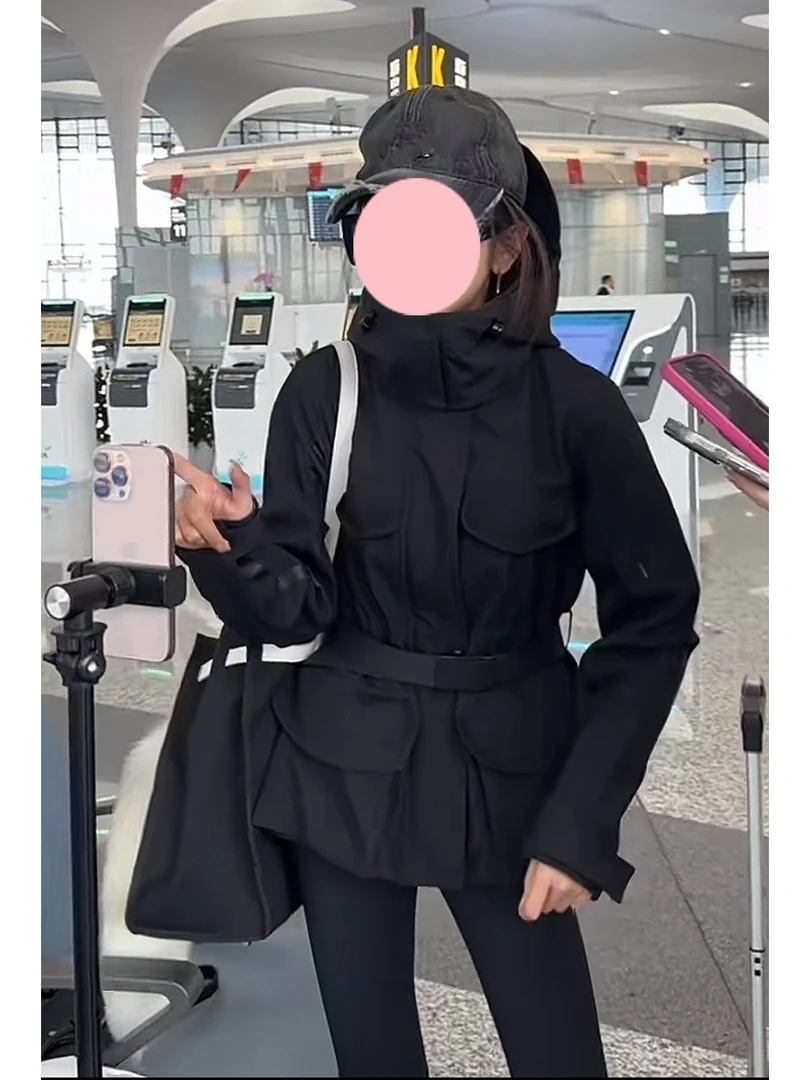 2024年冬季设计感小众高级感冲锋衣加厚外套女气质显瘦连帽外搭女