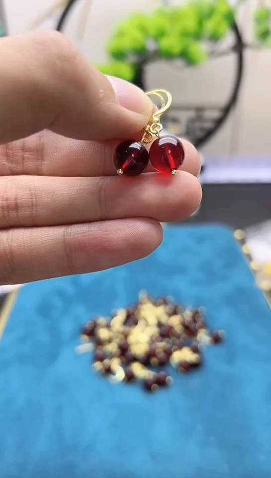 【闪购商品】血珀耳饰14K金镶嵌E29