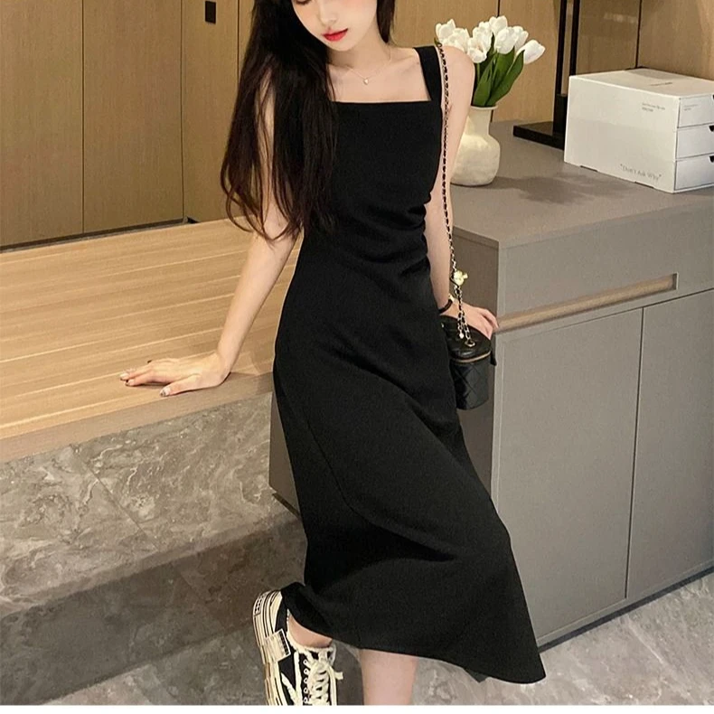 黑色吊带连衣裙女小个子夏季长裙高级感2024新款褶皱遮肉弹力裙子