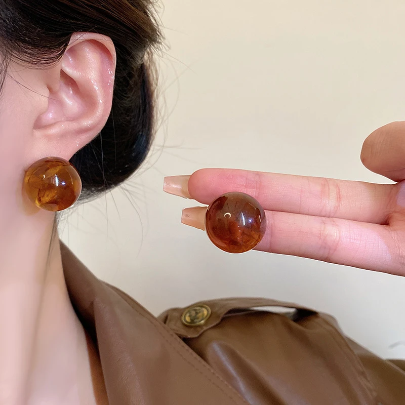 非金属树脂耳饰 复古港风圆球耳环独特2025新款耳钉高级感耳饰299