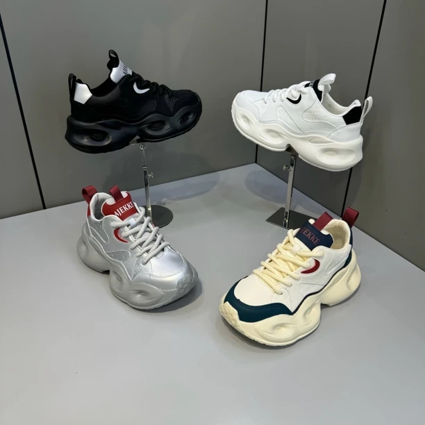 2924 男士运动时尚休闲舒适早秋新款百搭潮流潮鞋（拍出尺码）