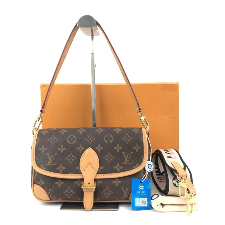 95新 LouisVuitton/路易威登 安洁利知之LV法棍腋下单肩包17543H