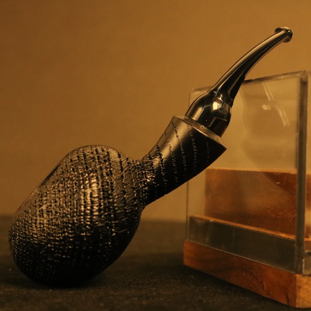 乌克兰沼泽橡木中号飞碟河豚烟斗-握感舒适，颜值爆表