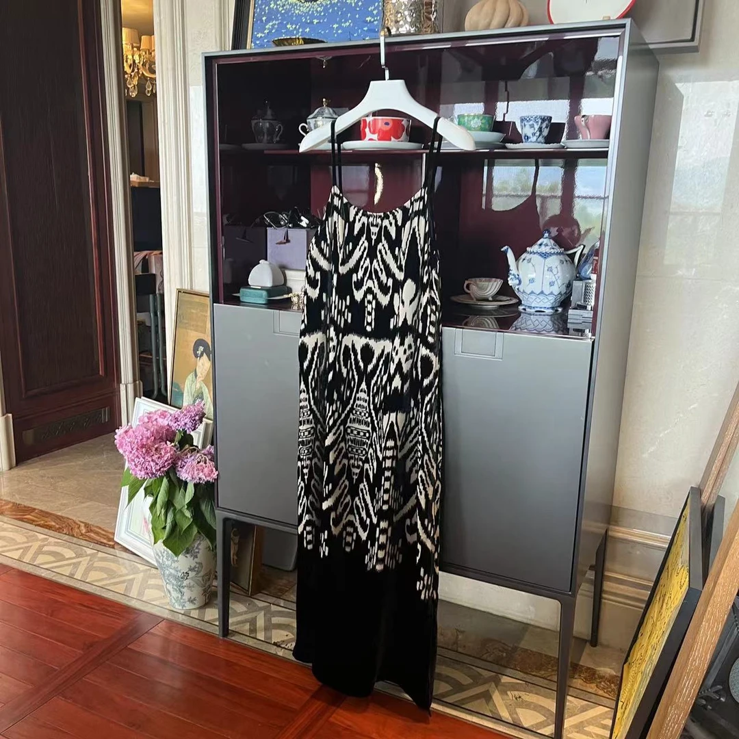 MYL 2024夏季新品黑色桑蚕丝吊带连衣裙气质褶皱百搭丝绒中长裙