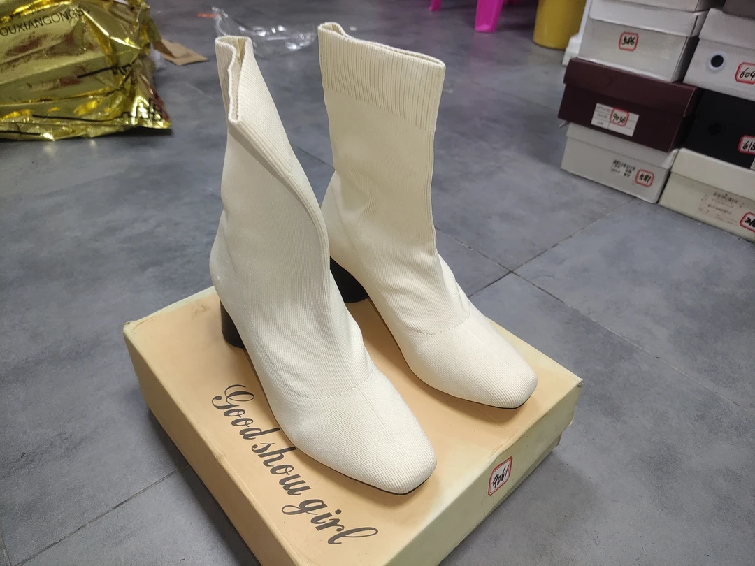 9061时尚高端女鞋