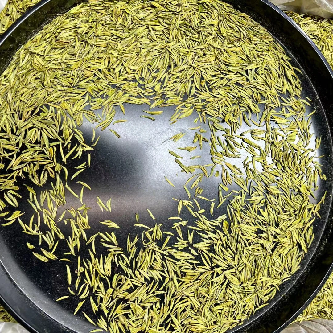 2025年 头采  米粒级 小芽头奶香大熊猫白茶  奶香馥郁